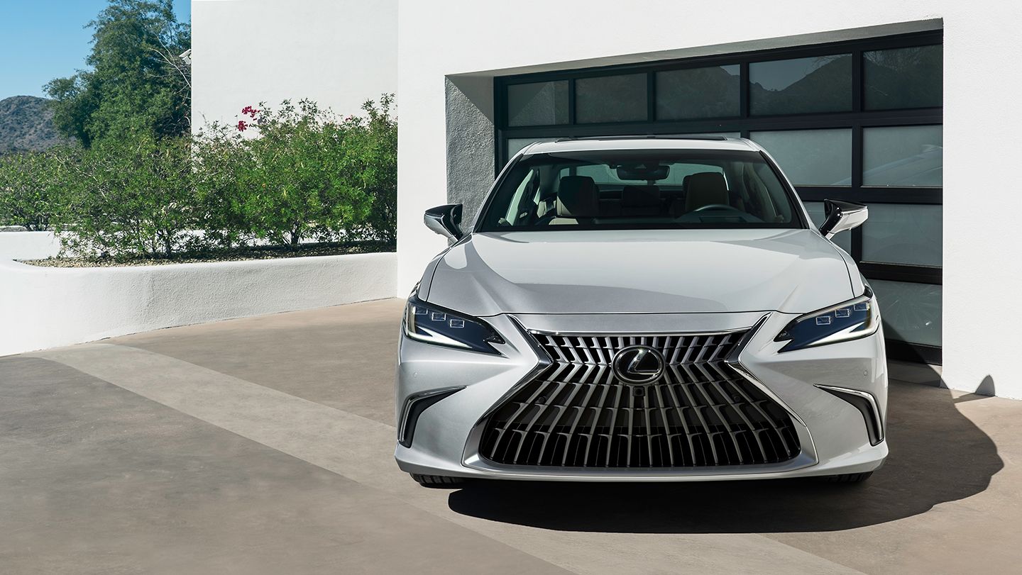 2025 Lexus ES Hybrid — Luxury Sedan