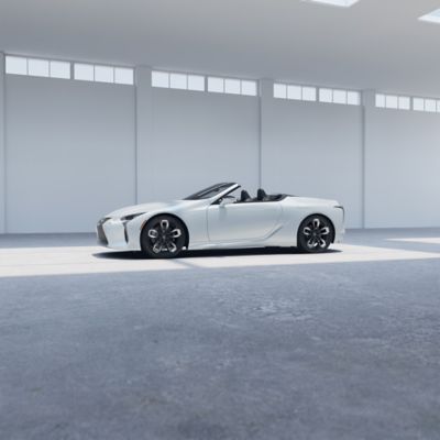 LEXUS　LC500 コンバーチブル 2025 Lexus LC Convertible - Luxury Coupe | Lexus.com