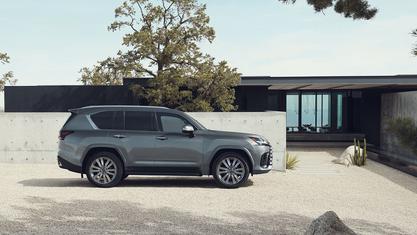 2025 Lexus LX 700h Luxury Hybrid SUV