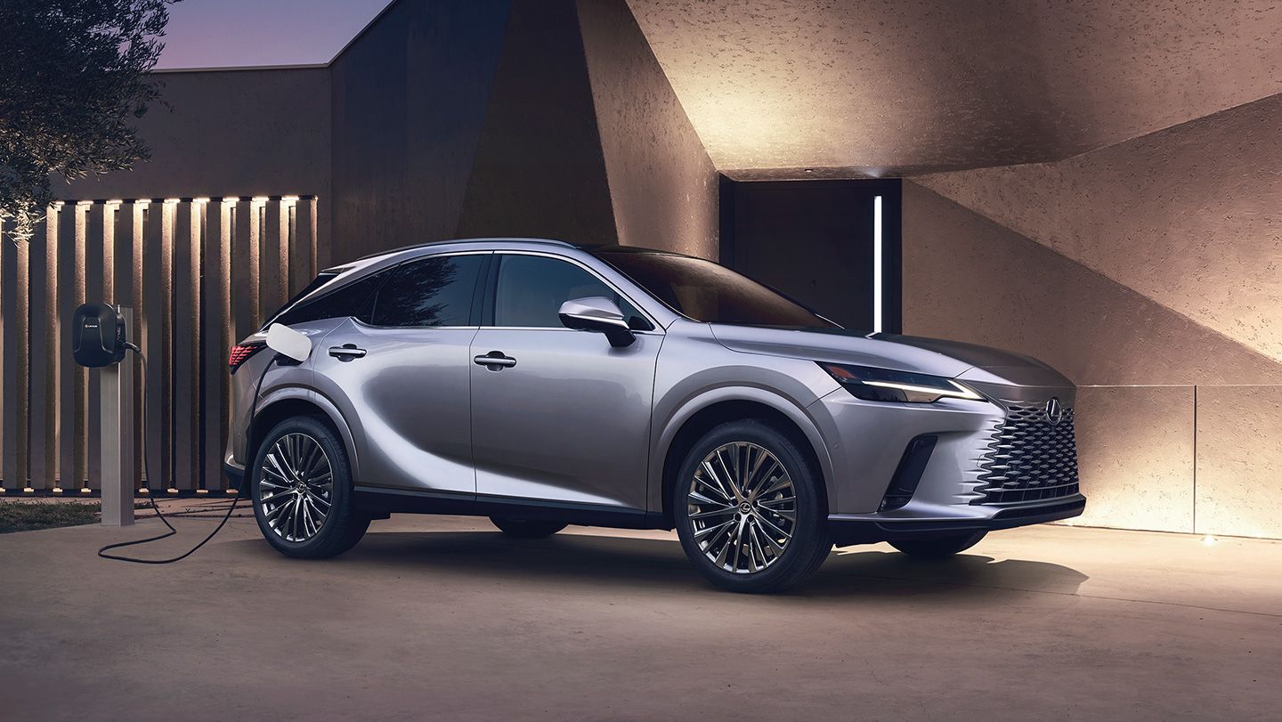 2024 Lincoln Nautilus vs. 2024 Lexus RX: Why the Nautilus Reigns Supreme in Luxury SUVs thumbnail