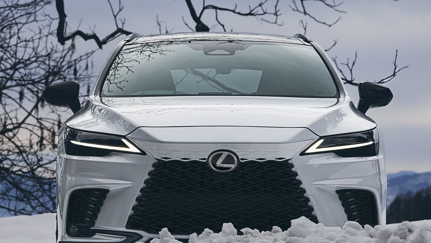 OFFICIAL LEXUS WEBSITE visual data 8