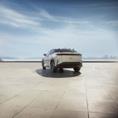 2025 Lexus RZ - Luxury All-Electric SUV | Lexus.com