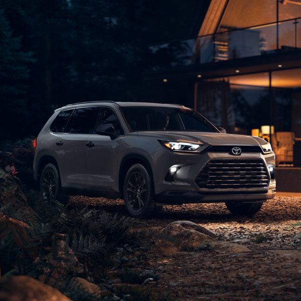 2026 Toyota Grand Highlander Hybrid EV