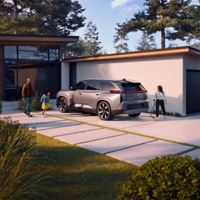 Explore the 2027 Highlander's Advanced All-Electric Powertrains