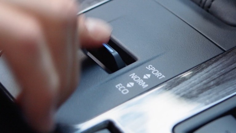 Highlander hybrid ev online mode