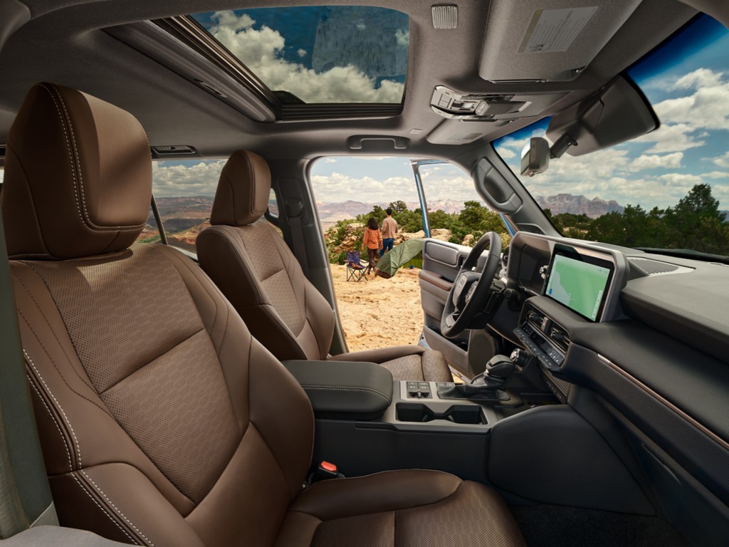 LND_MY24_0012_V001_ZlmvuTPcDyc2DUrQLLkuJ