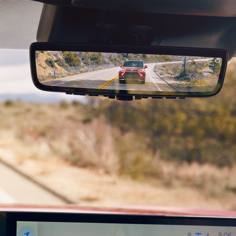 Digital Rearview Mirror in the Toyota Highlander