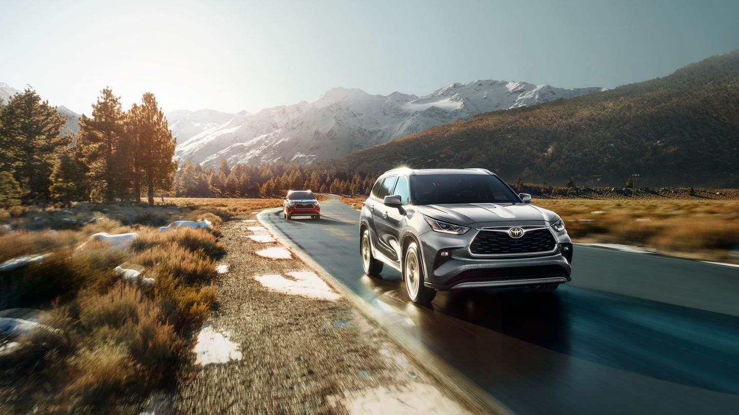 Left to right: Hybrid Platinum shown in Ruby Flare Pearl. * Platinum AWD shown in Celestial Silver Metallic.