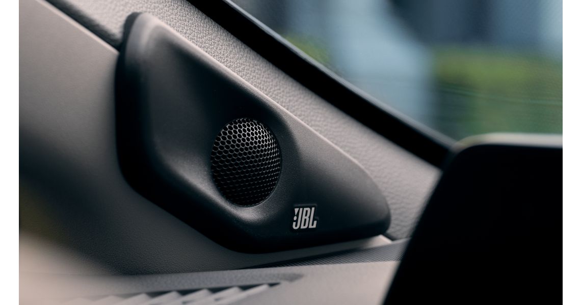 2025 Toyota Prius Photo Gallery