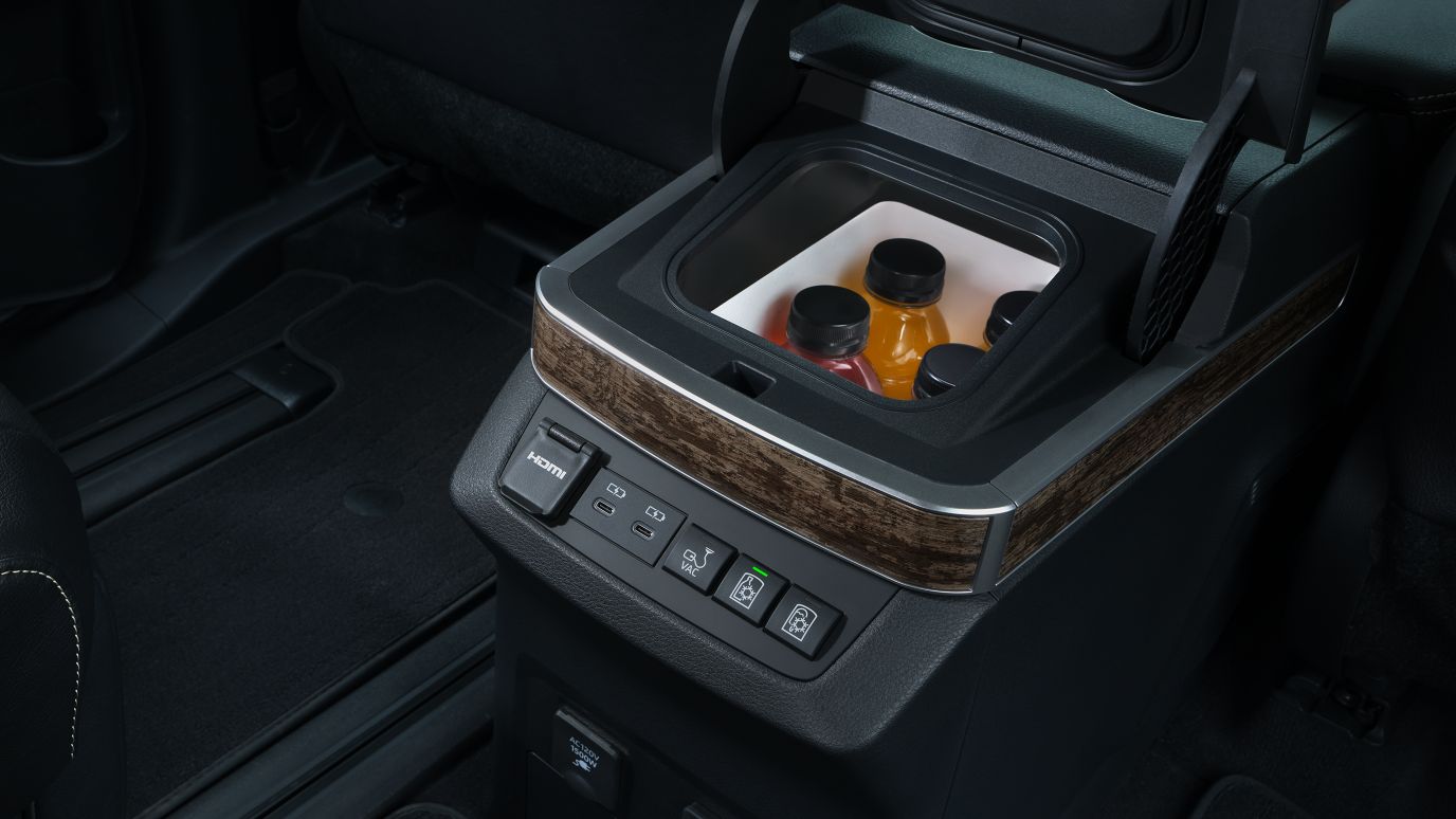 2026 Toyota Sienna Hybrid – view 4